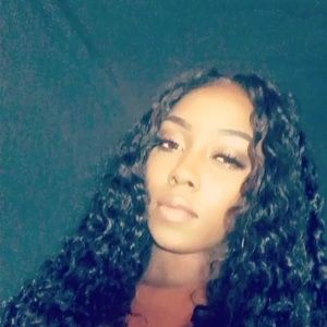 Meet your Posher, Kiara